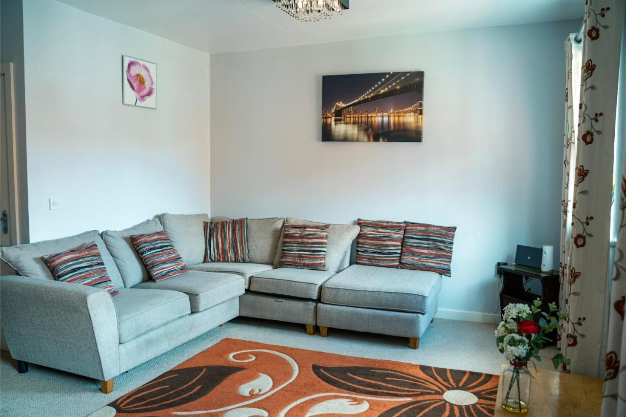 Millward Homes Bletchley Buitenkant foto